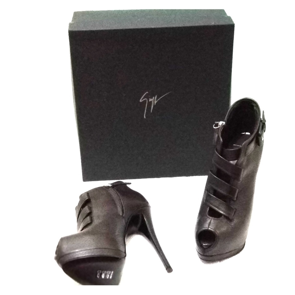 BNIB Giuseppe Zanotti